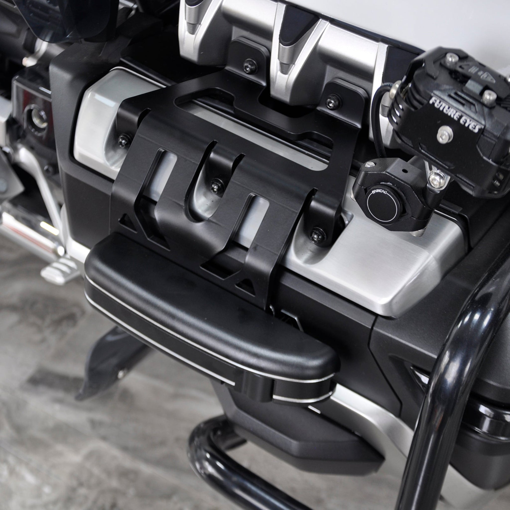 Panical Highway Pegs Foot Rest Bar Mounts Flip Out For Honda Gold Wing GL1800B GL1800 F6B 2018-2020 2021-2026 Motorcycle Aluminum Alloy